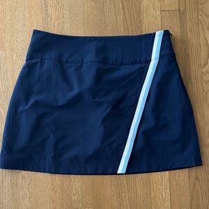 Vineyard vines golf skirt Navy Blue Skirt with White Stripe small